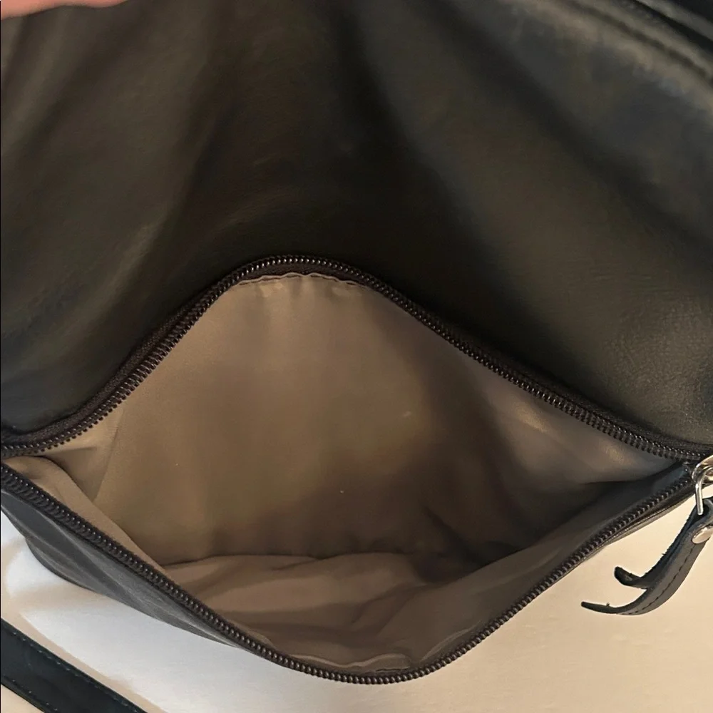Pielino Black Leather Crossbody Bag